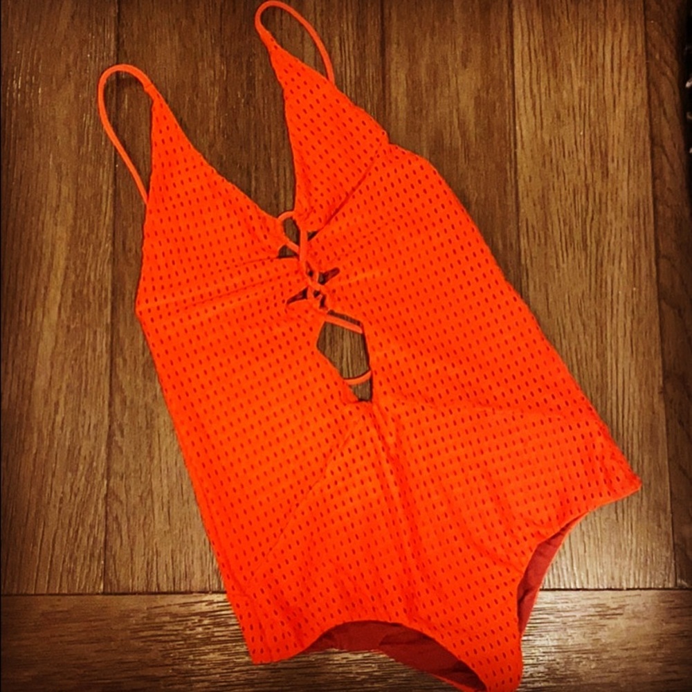 *reposhing* Kokomo Lava mesh size P.